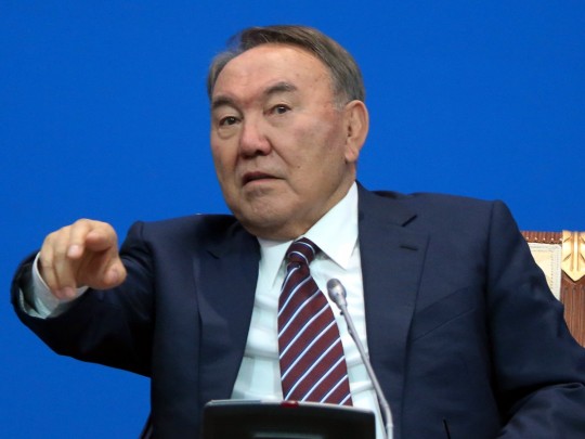 Nazarbayev hand 