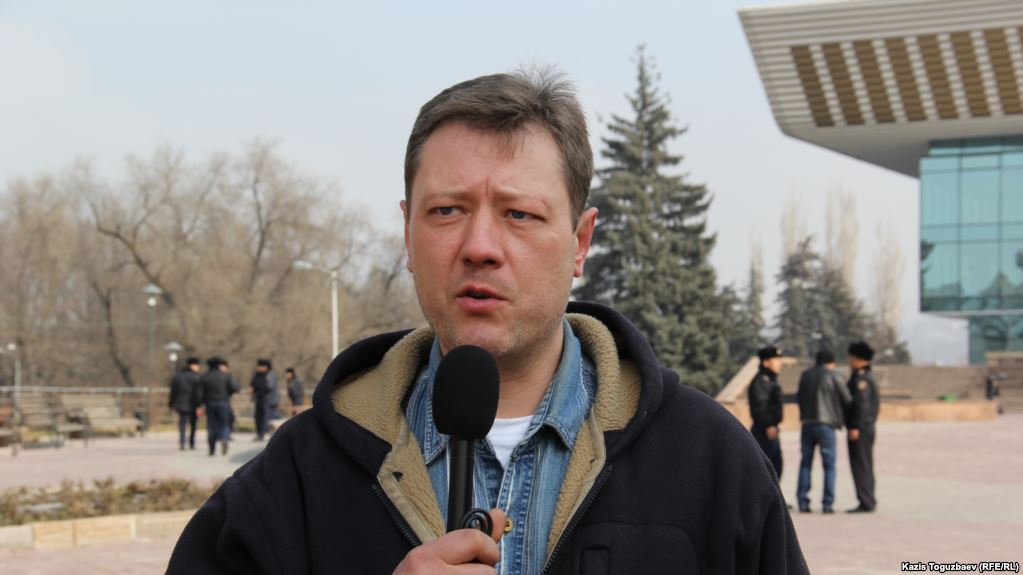 В Алматы перед отчетной встречей акима задержаны активисты