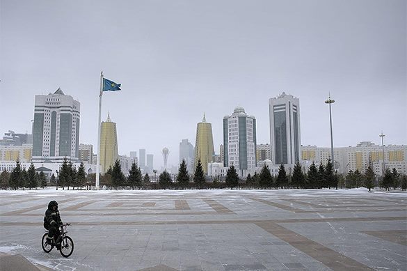 Руководство Казахстана вынуждено распустить парламент, чтобы удержать власть - эксперт