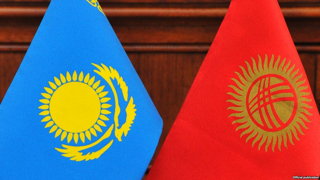 Кыргызстан официально отказывается от 100 миллионов долларов помощи от Казахстана