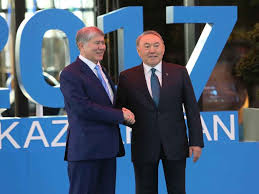 Астана и Бишкек никак не могут помириться после выборов президента в Кыргызстане. Дошло до угроз выхода из Евразийского союза