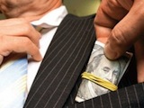 Казахстан попал в группу стран с высоким уровнем риска коррупции