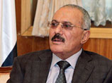 Президент Йемена покинул страну, объявив о том, что сдает власть
