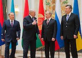 Интеграциозные процессы. Нурсултан Назарбаев предложил изящное решение расширения Таможенного союза за счет Турции и Сири.